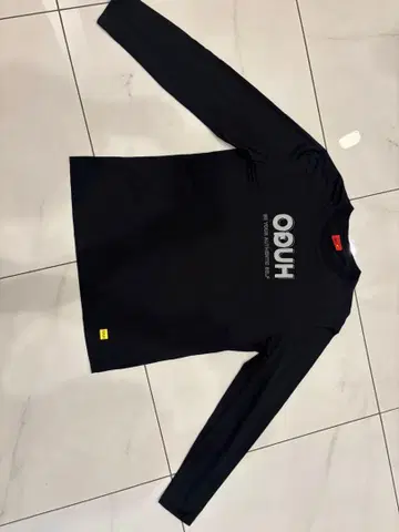 HUGO SMILEY 블랙 긴팔 티셔츠