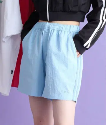 [ 완판템 ] NERDY 라이트 블루 시어서커 숏팬츠