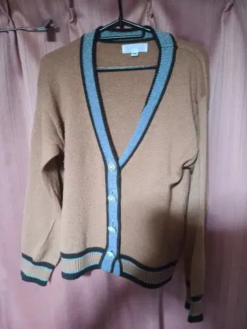 질스튜어트 울 캐시미어 브라운 V넥 가디건