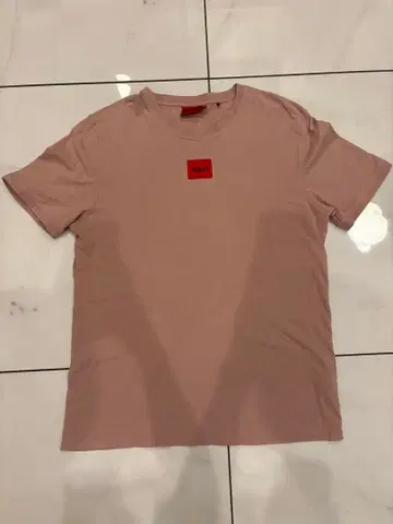 HUGO BOSS 핑크 T셔츠