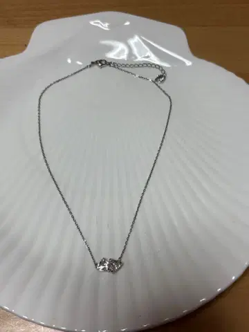 새상품급 스와로브스키 목걸이 Attract Soul 하트 정품