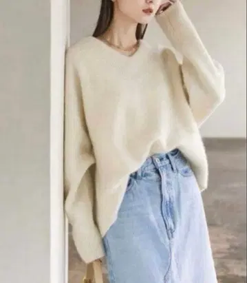 noble YAK 와이드 V넥 니트 화이트