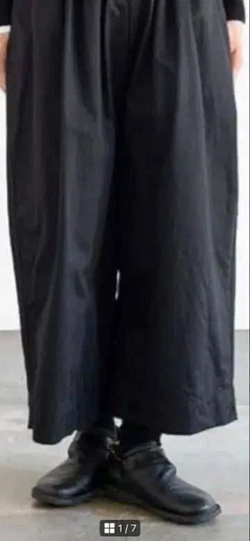 tumugu: 와이드 팬츠 팔분 길이 울 70%