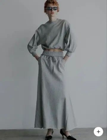 미사용 새상품 [아메리빈티지] 글로시 맨투맨 셋업 드레스 // S