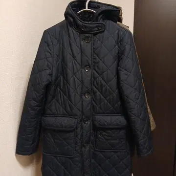 Traditional Weatherwear 네이비 퀼팅 자켓