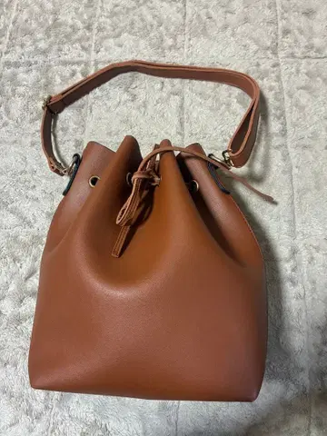 브라운 복조리형 숄더백