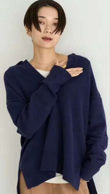 안피로 네이비 니트 M