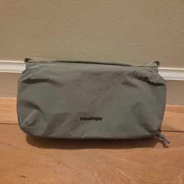 토폴로지 topologie 보틀 사코슈 모스 Moss 미디엄