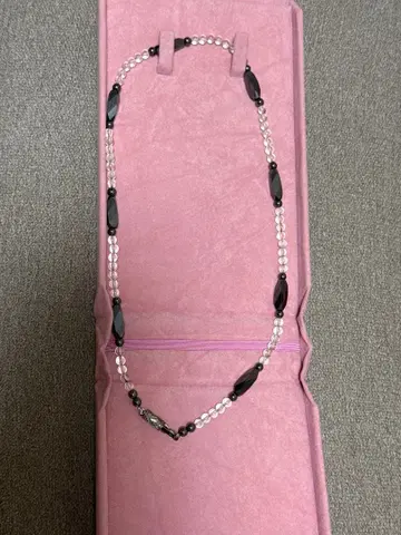 엘레강트한 클리어 블랙 목걸이