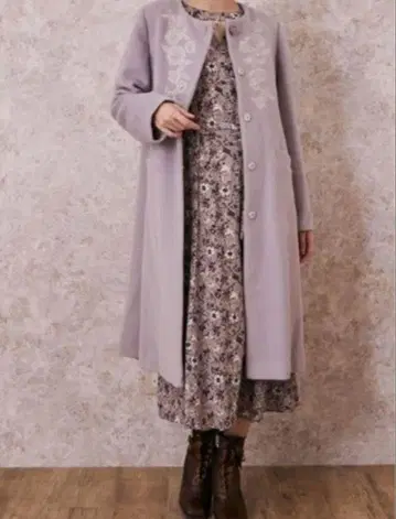 택 포함 새상품 axes femme 퍼 옷깃 자수 롱 코트 M 사이즈