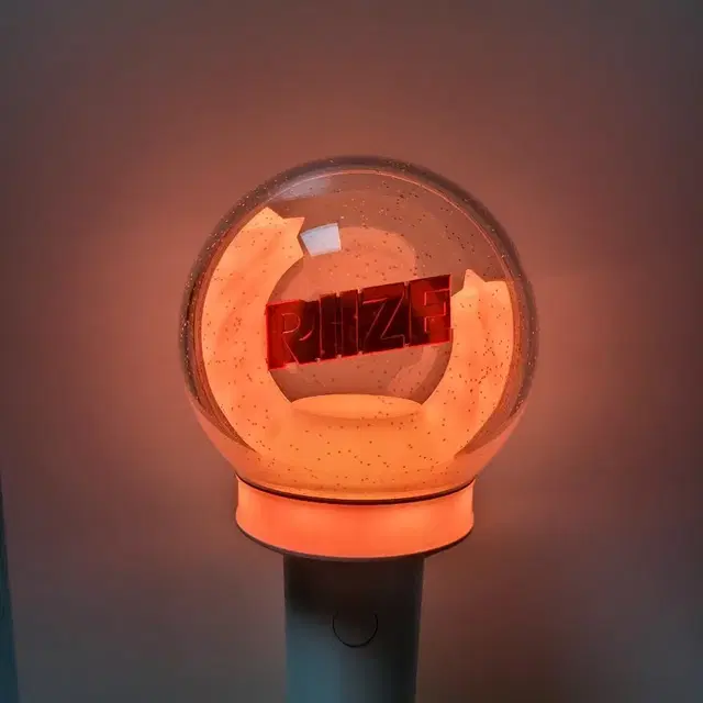 라이즈 응원봉 라브봉 양도합니다 (미사용, 건전지 포함)