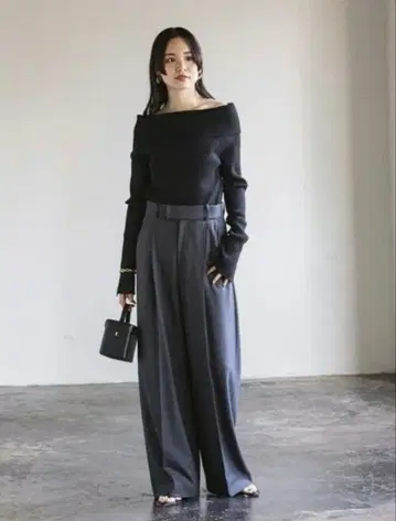 NOBLE 노블 오프숄더 니트