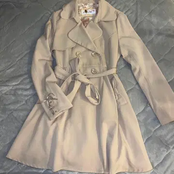 LIZ LISA 리즈멜로 트렌치코트 아이보리 M 사이즈 마이멜로디 콜라보