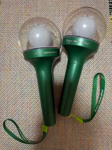 미세스 Mrs. GREEN APPLE 응원봉 2개 세트 17일 발송 가능