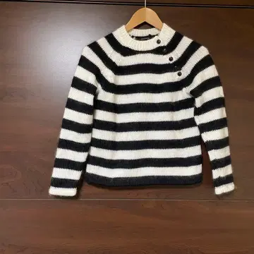 MACPHEE 화이트 블랙 보더 긴팔 스웨터