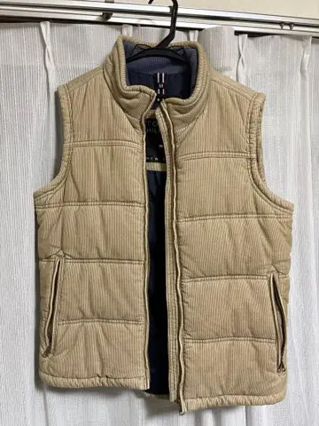 TOMMY HILFIGER 베이지 슬리브리스 베스트 M