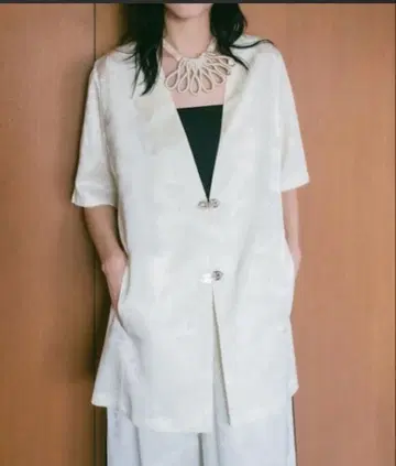 [ sahara ] 새틴 자카드 칼라리스 자켓