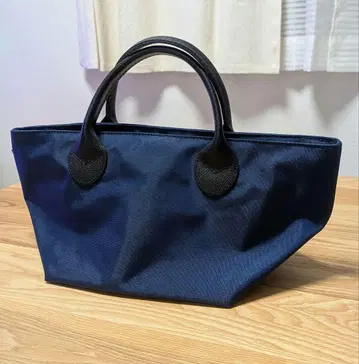 샤플리에 네이비 나일론 토트백 단종