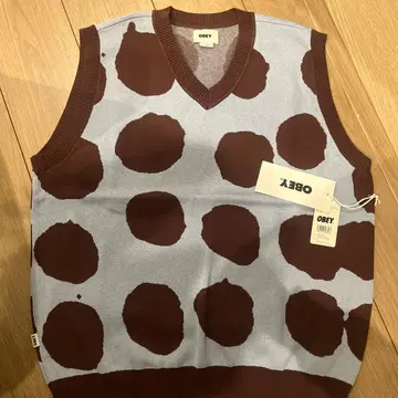 OBEY 도트 무늬 니트 베스트 정가 13,200엔