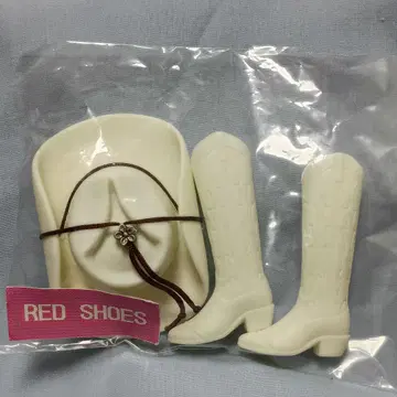 [ 미개봉 ] RED SHOES 화이트 부츠와 모자 세트