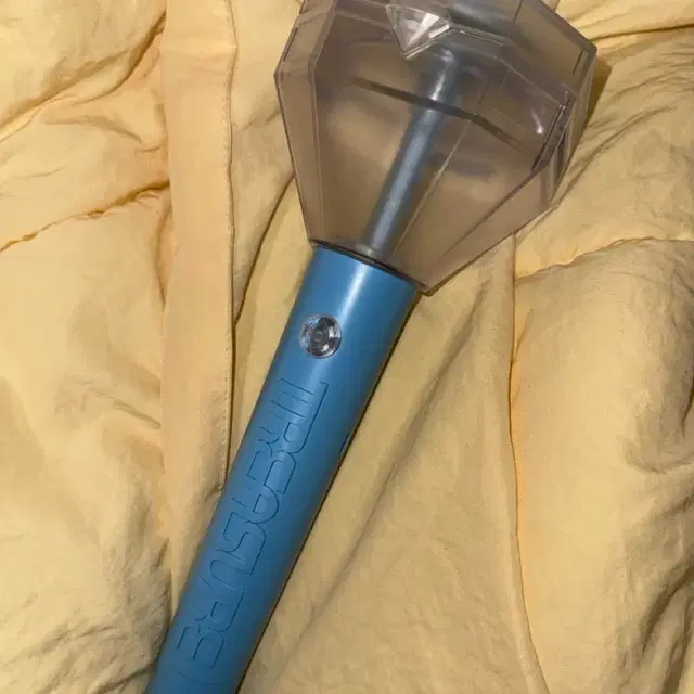 트레저 응원봉 구버전 트라이트1 팔아요