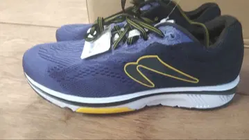 미사용 새상품 Newton Running 모션 1228cm