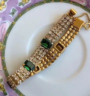그린 카보숑 클리어 큐빅 엘레강트 팔찌