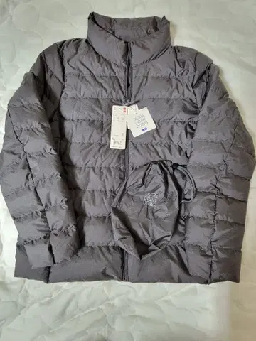 미사용 새상품 유니클로 다운 자켓 수납 봉투 포함