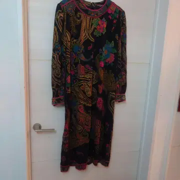 레오나르 원피스, 이타리야 원피스, 에트로 원피스