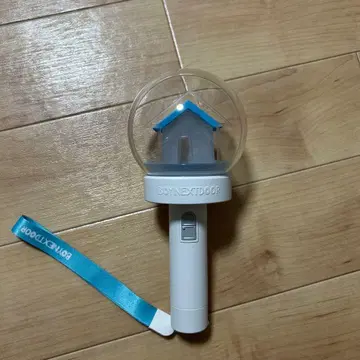 BOY NEXT DOOR 응원봉