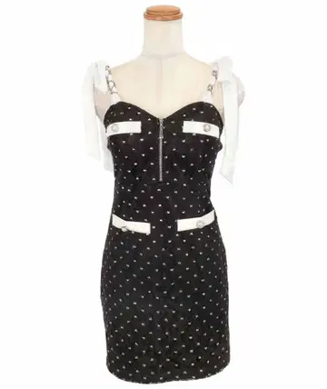 블랙 슬립 드레스 화이트 리본 포함