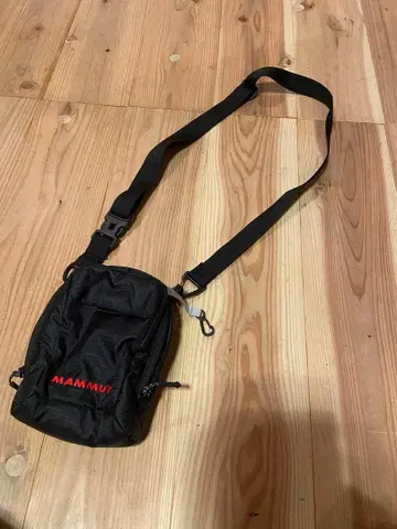 [ 새상품 ] MAMMUT 블랙 아웃도어 파우치