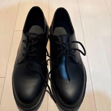 닥터마틴/블랙 가죽 레이스업 슈즈