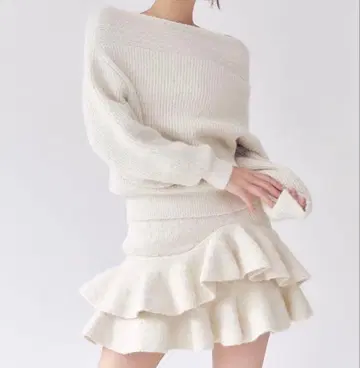 lily brown 오프 샷 셋업 아이보리