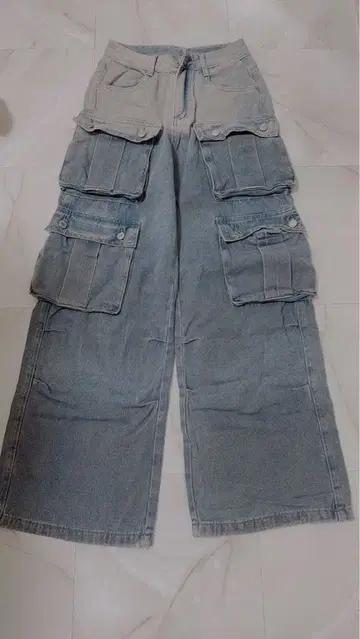 라이트 블루 카고 데님 팬츠