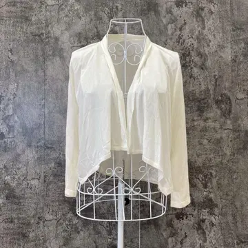 쿠 드 샹스 시어 숏 랩 가디건 화이트 돌려입기 발군(38)