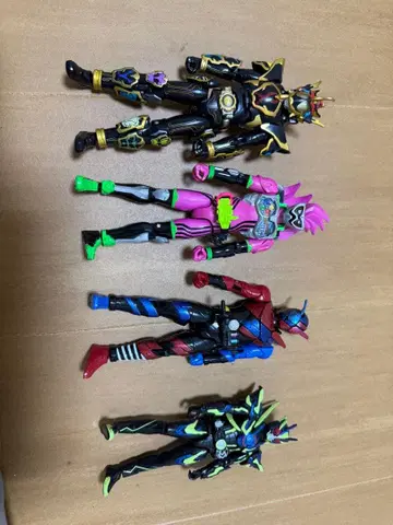 LVUR 가면라이더 이그제이드, 고스트, 빌드, 제로원