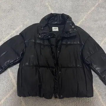 ZARA 블랙 다운 자켓 M 사이즈