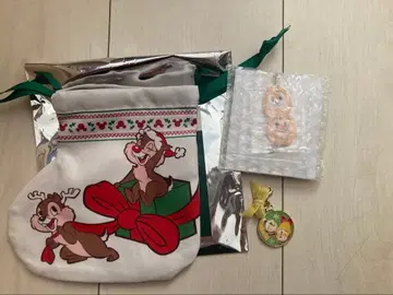 디즈니 리조트 칩과 데일 디즈니 스토어 크리스마스 설날