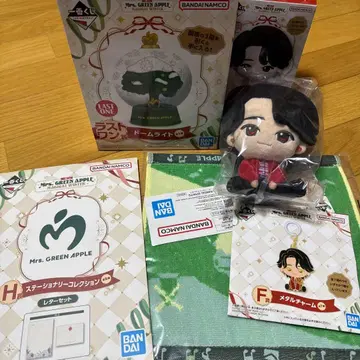 Mrs. GREEN APPLE 봉제 인형 마스코트 & 돔 라이트 세트
