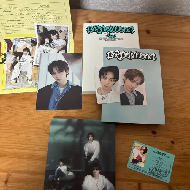 보넥도 19.99앨범과 성호 포카 팝니다