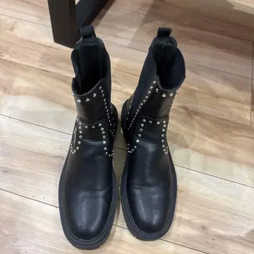 ZARA 스터드 장식 사이드 고어 부츠 41
