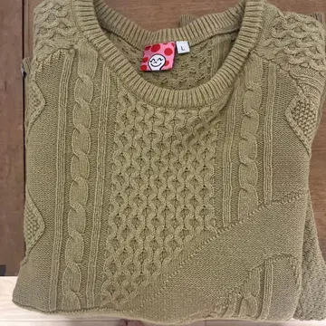 스타 팀 니트 스웨터