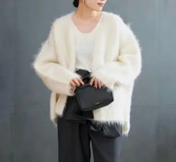 화이트 퍼 스타일 가디건 FREE 사이즈