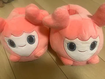 TWICE LOVELYS 봉제 인형 슬리퍼 모모