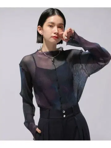 HARE 브라 플리츠 시어 탑