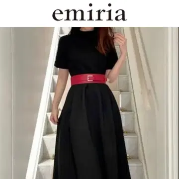 EmiriaWiz 에밀리아 위즈 숏 슬리브 플레어 원피스