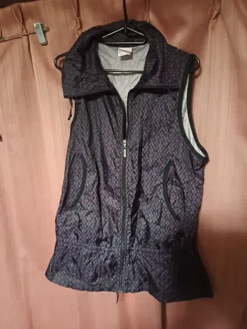 아식스 다크 퍼플 후드 부착 스포츠 베스트