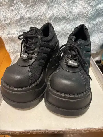 데모니아 신발 23.5 23