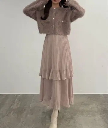 CENEA 골드 버튼 샤기 니트 가디건+플리츠 스커트 세트